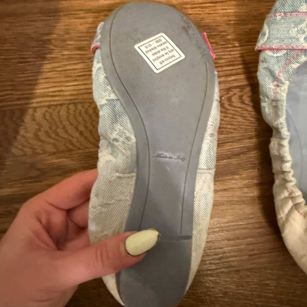 Louis Vuitton Blue Denim Flats with Pink Buckle- size 38 - Picture 3 of 5